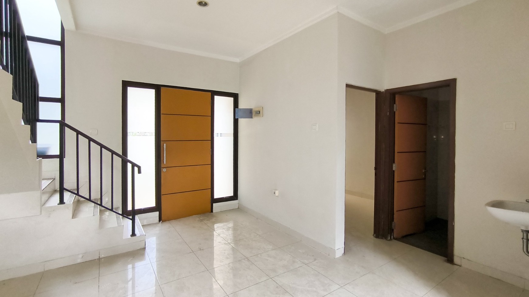 Dijual Rumah Siap Huni Lokasi Strategis di Discovery Bintaro Jaya Sektor 9