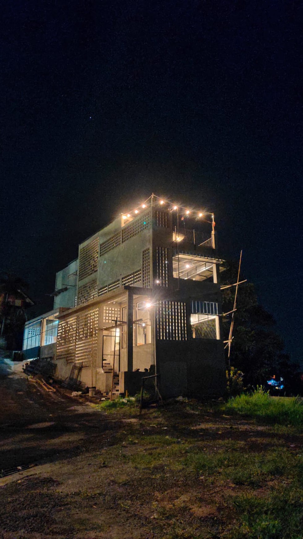 Villa + Cafe Strategis di Resor Dago Pakar Bandung Utara