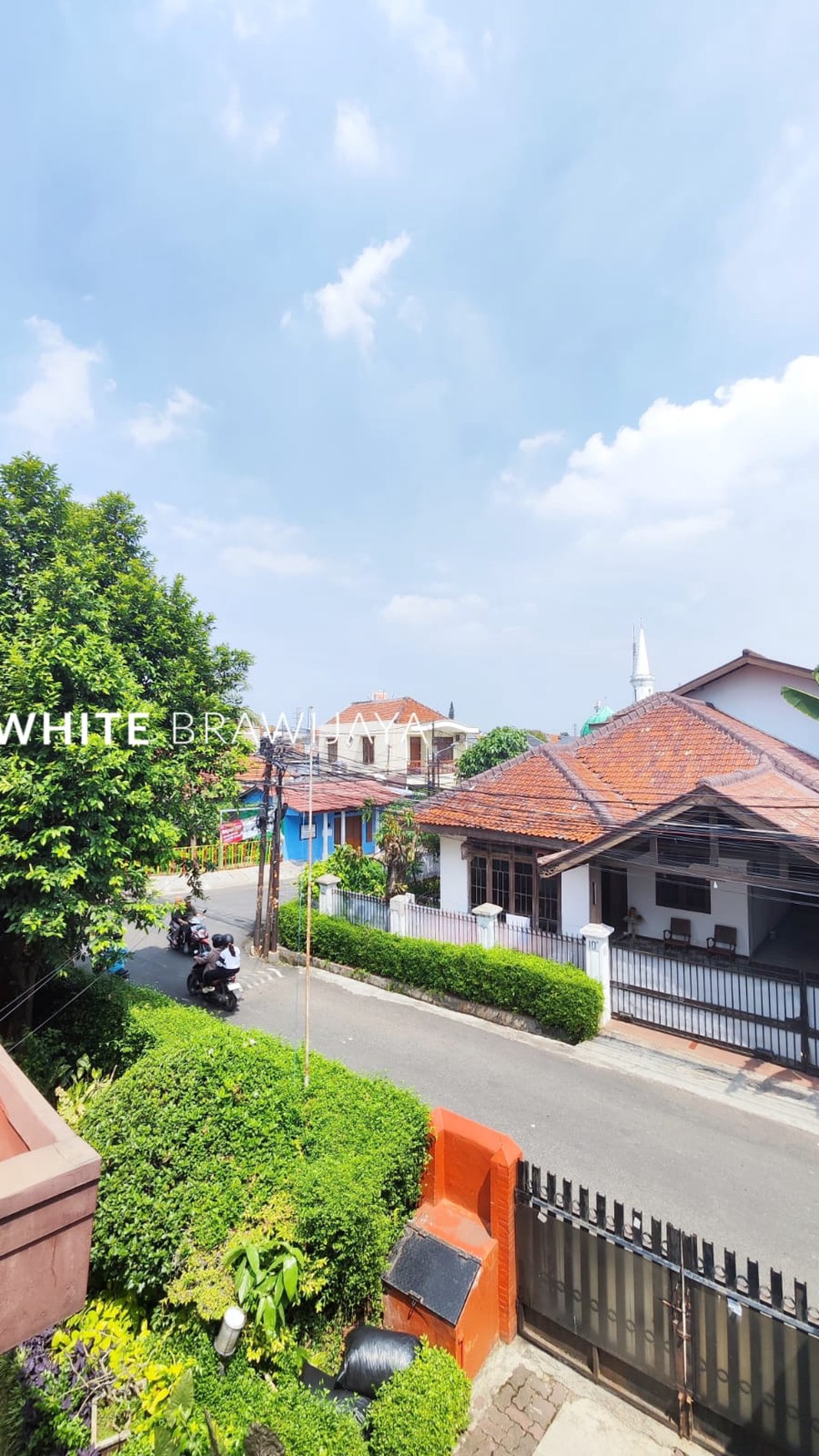 Rumah Siap Huni Lingkungan Tenang Area Duren Tiga