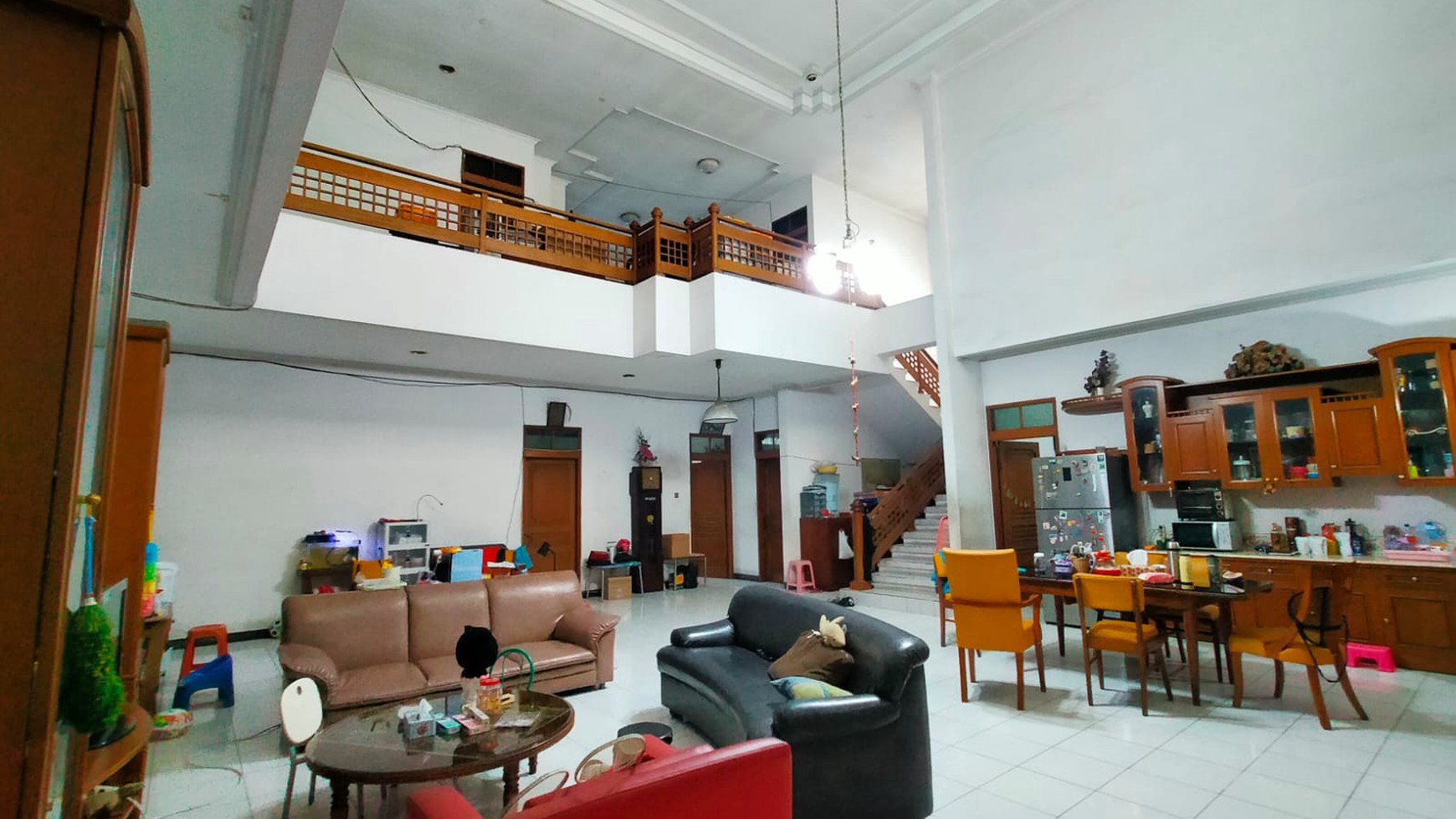 Rumah Lux Semi Furnished di Tengah Kota Sayap Pajajaran