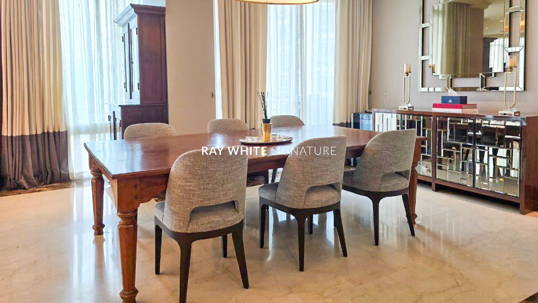 Dijual  Four Seasons Residence Furnished View City Lokasi Strategis Jakarta Selatan 