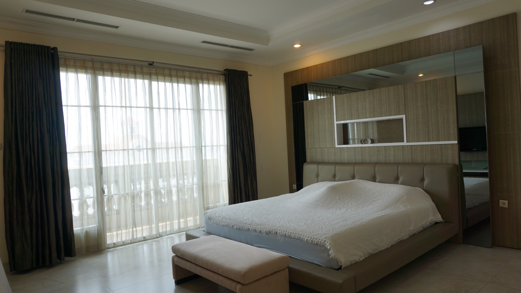 Apartemen Belleza Permata Hijau