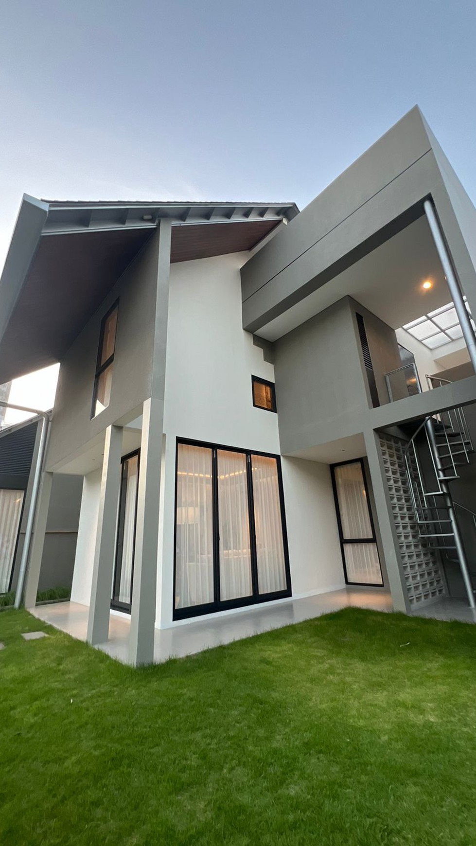 New Home Organica by Royal Residence Surabaya Barat Modern PRIVATE Cluster Tropical Resort Dekat Pakuwon Mall