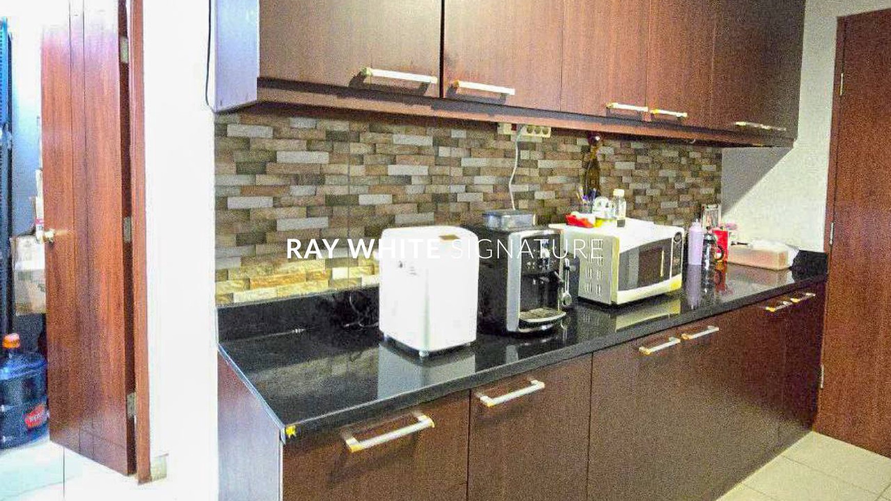 Dijual Apartemen Permata Hijau Residence 3 Bedrooms