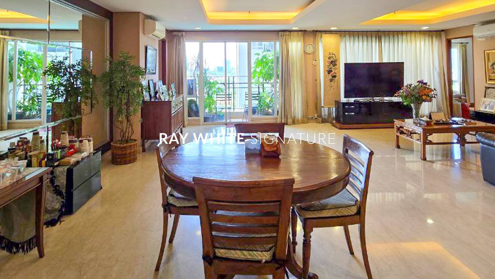 Dijual Apartemen Permata Hijau Residence 3 Bedrooms