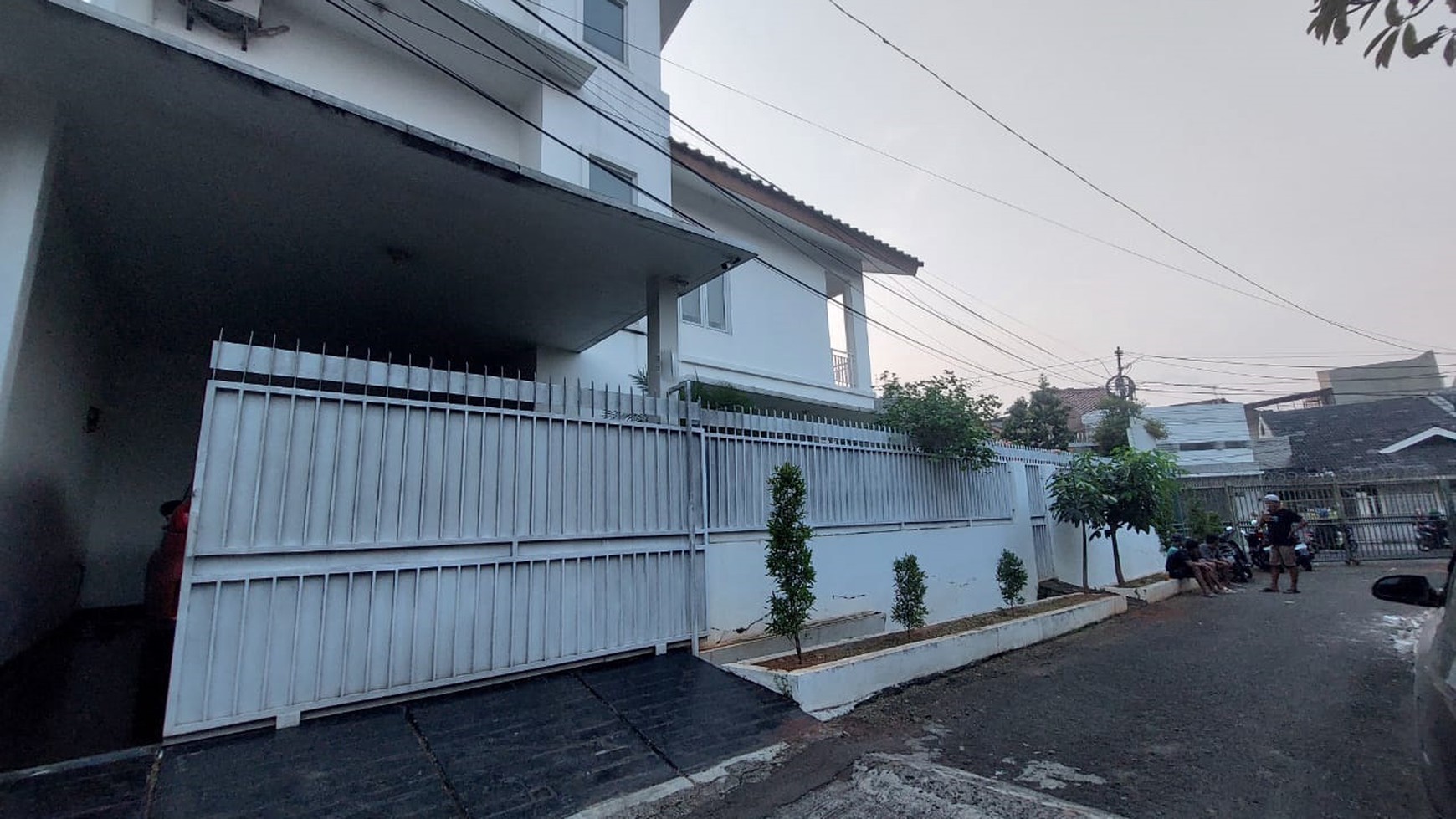 Rumah Hook Siap Huni dan Lokasi Strategis @Bintaro Sektor 2