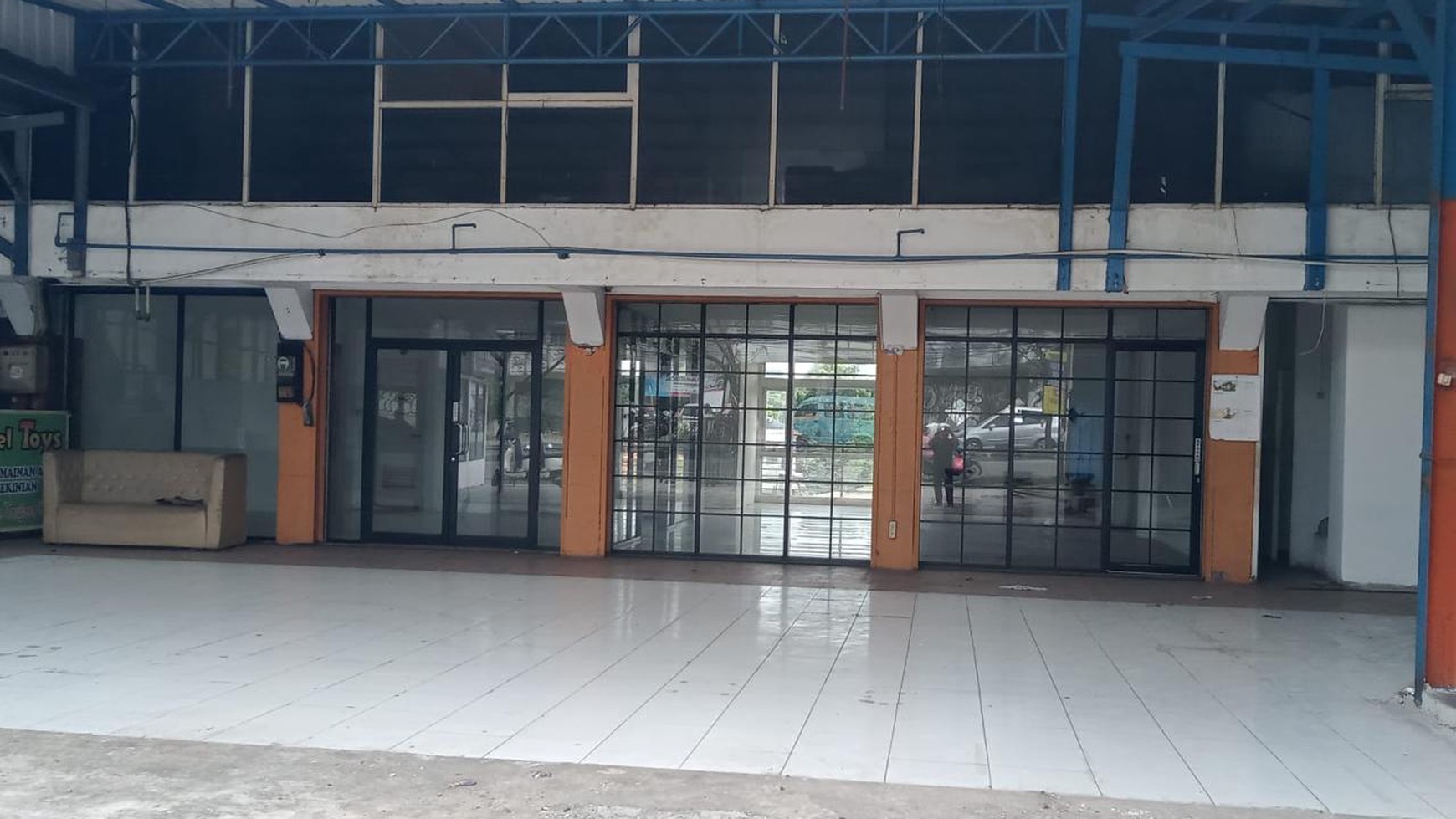 Dijual Ruang Usaha di Pinggir Jalan Utama Ir Juanda Ciputat