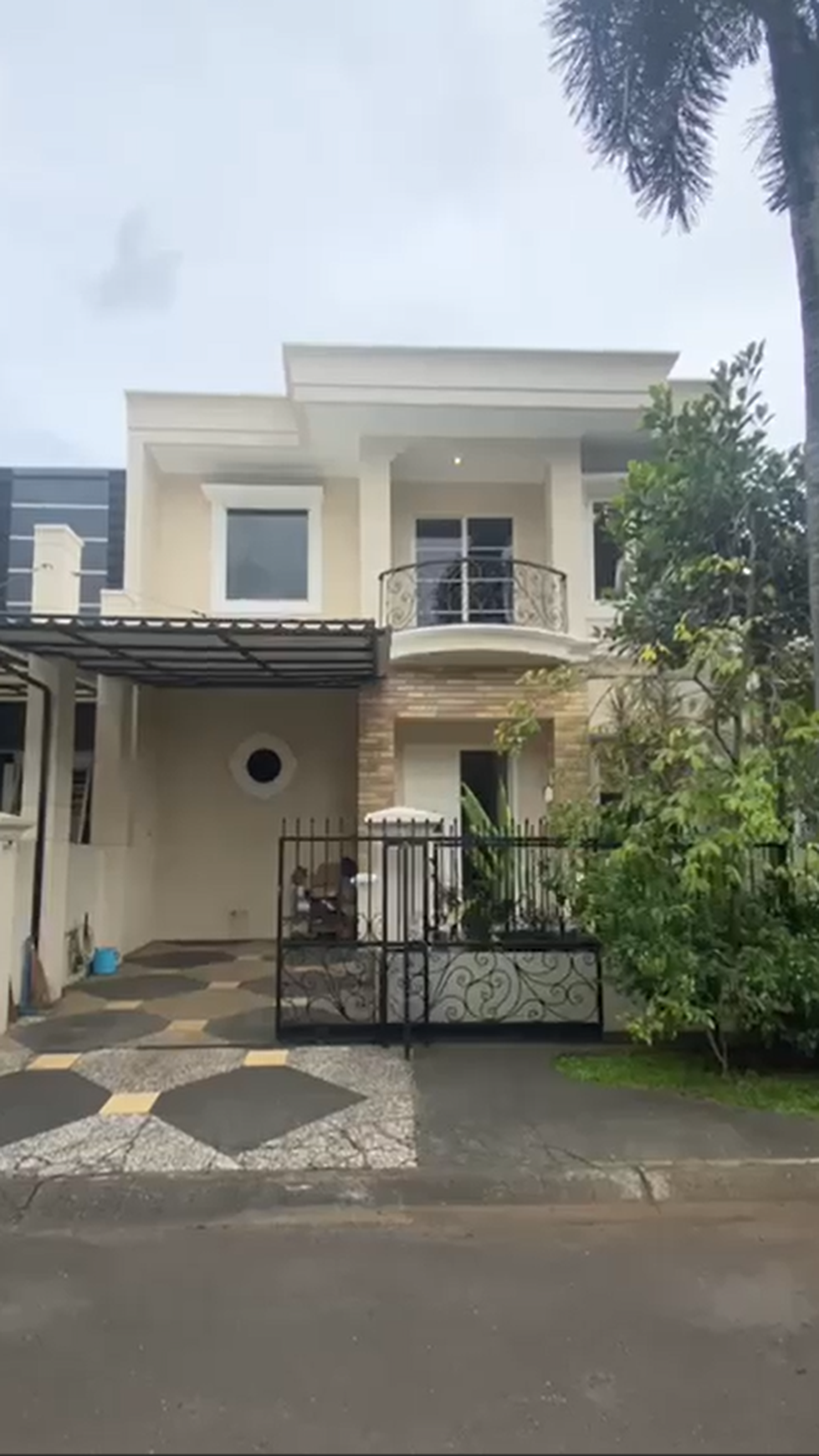 Dijual Rumah Full Furnished di Taman Bromo Lippo Karawaci