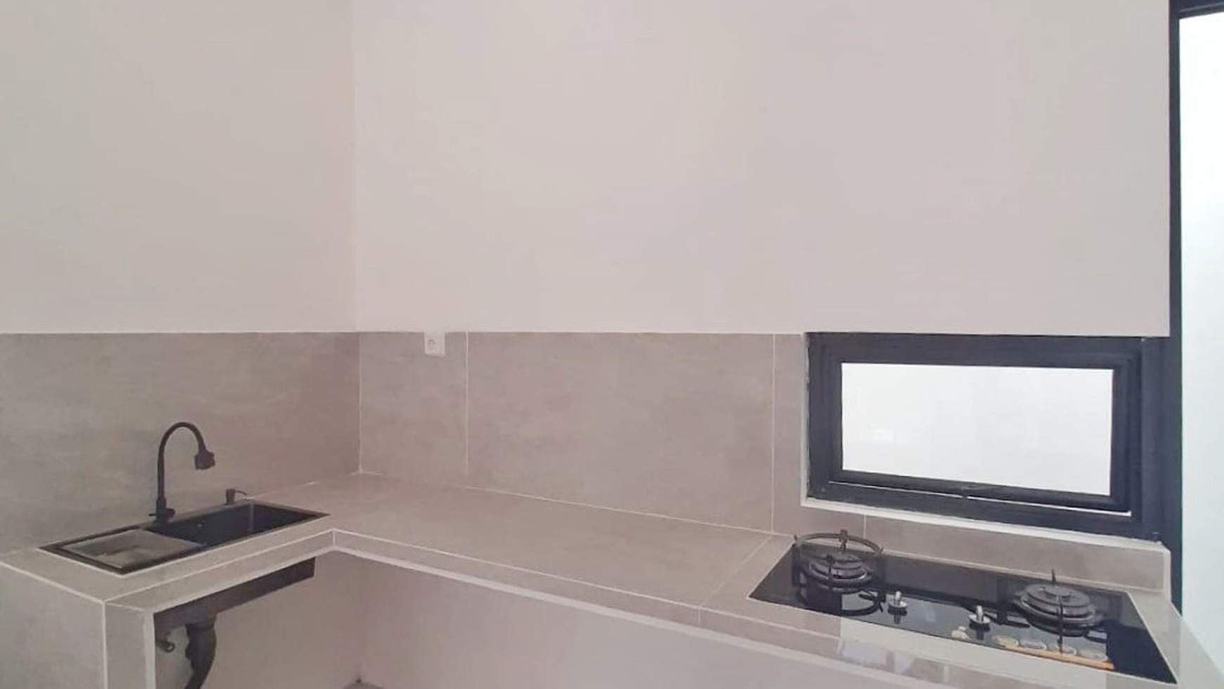 Rumah Hitung Tanah Area Cipete