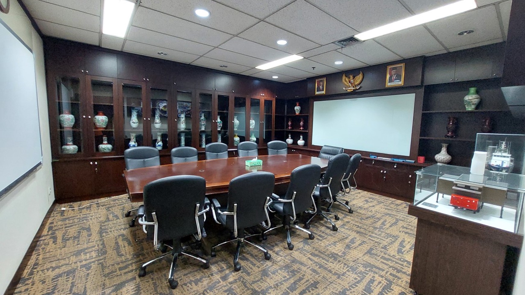 Office Space Wisma SMR Sunter, Luas 192m2