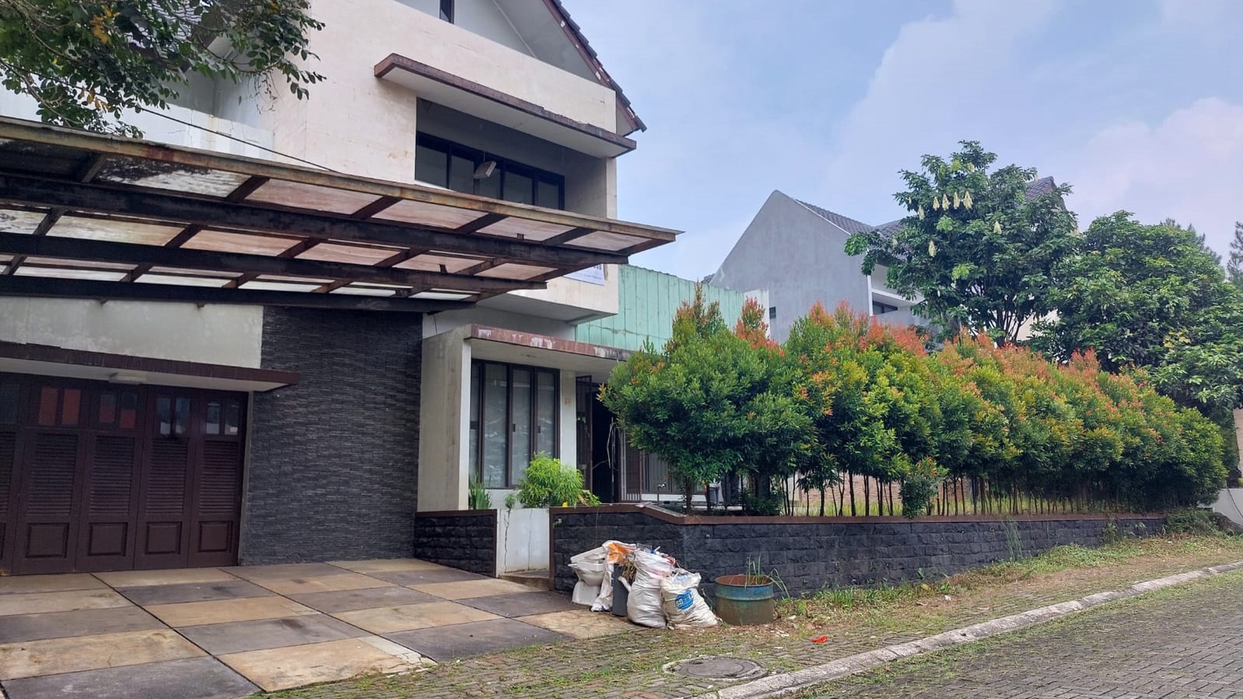 Rumah Mewah dalam Cluster Premium di Bogor Selatan