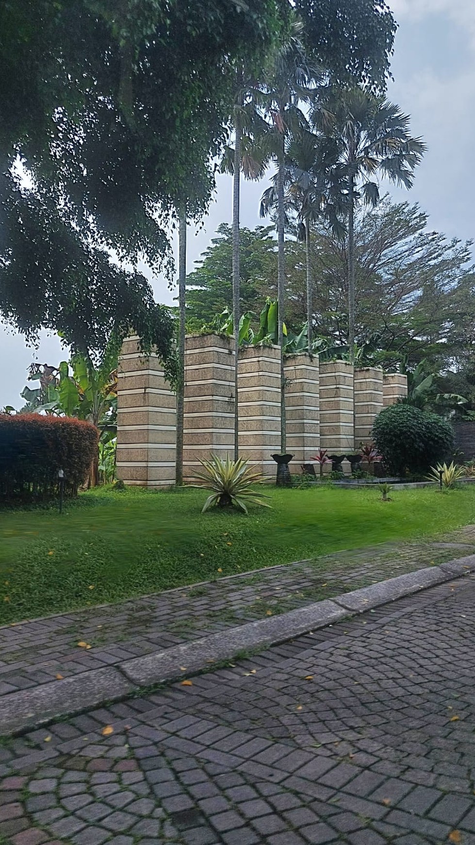 Rumah Mewah dalam Cluster Premium di Bogor Selatan