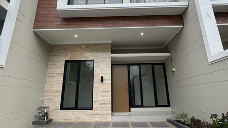 Rumah Baru Minimalis Modern 2 Lantai SHM Surabaya Timur Dekat Dengan Fasilitas Publik