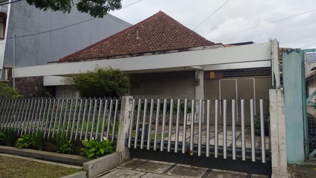 Rumah Terawat di Sayap Riau Bandung Kota