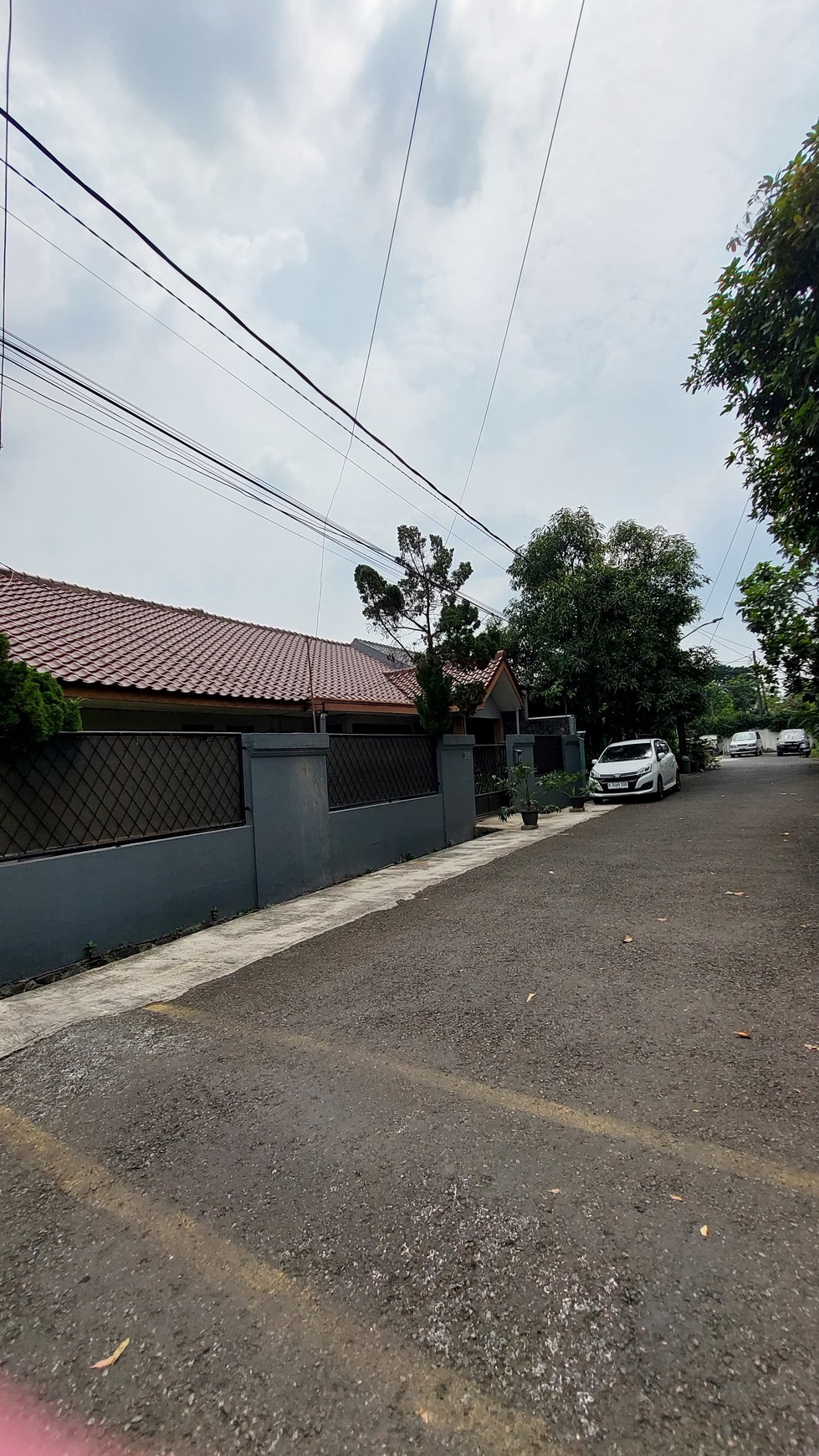 Rumah siap huni di pesanggrahan jakarta selatan