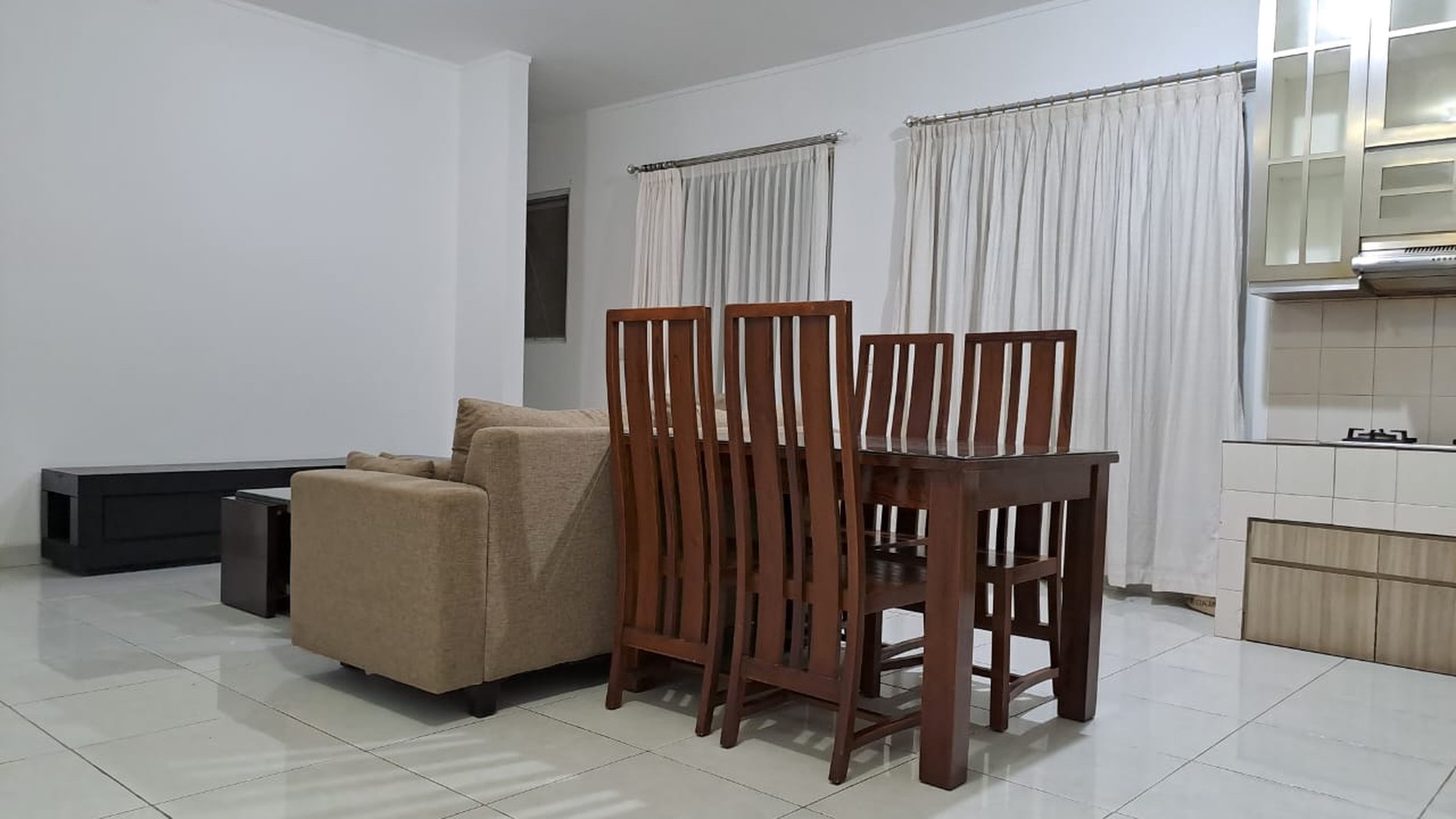 Hot Rent. Rumah Bagus Di Foresta Fresco Aria BSD, Dalam Cluster..