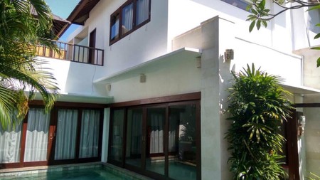 Freehold - Luxurious 2-Bedroom Tropical Villa in Premier Canggu Location