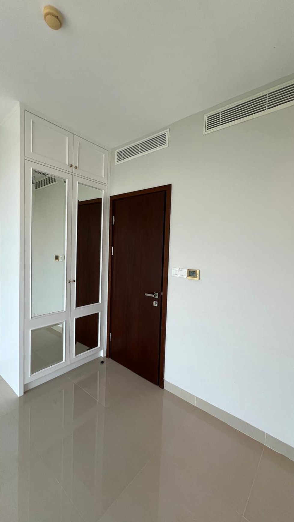 Dijual apartemen U- Residence  Tower 3 view golf,semi furnish  dan siap huni