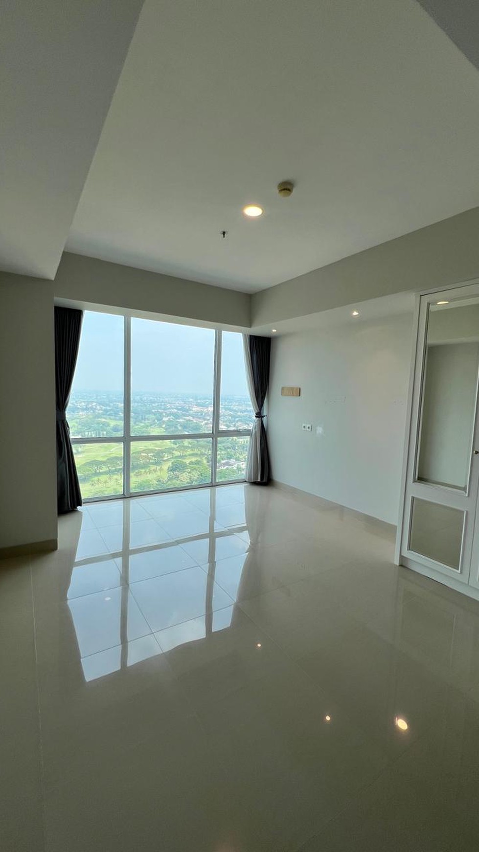 Dijual apartemen U- Residence  Tower 3 view golf,semi furnish  dan siap huni