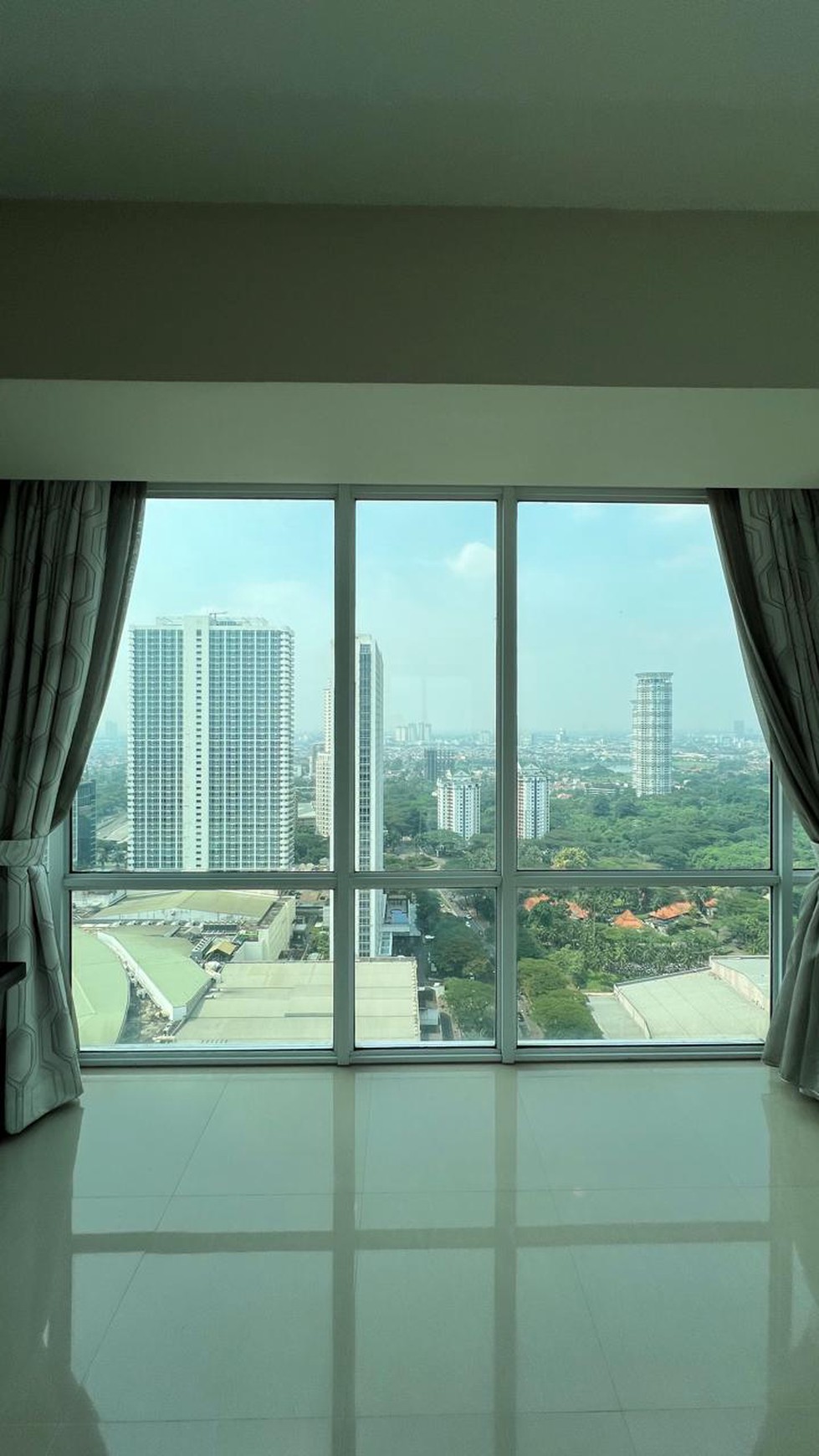 Dijual apartemen U- Residence  Tower 3 view golf,semi furnish  dan siap huni