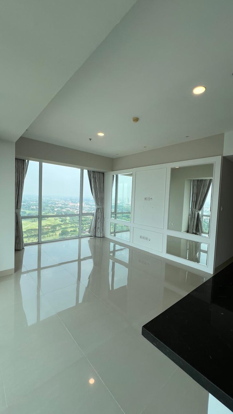 Dijual apartemen U- Residence  Tower 3 view golf,semi furnish  dan siap huni