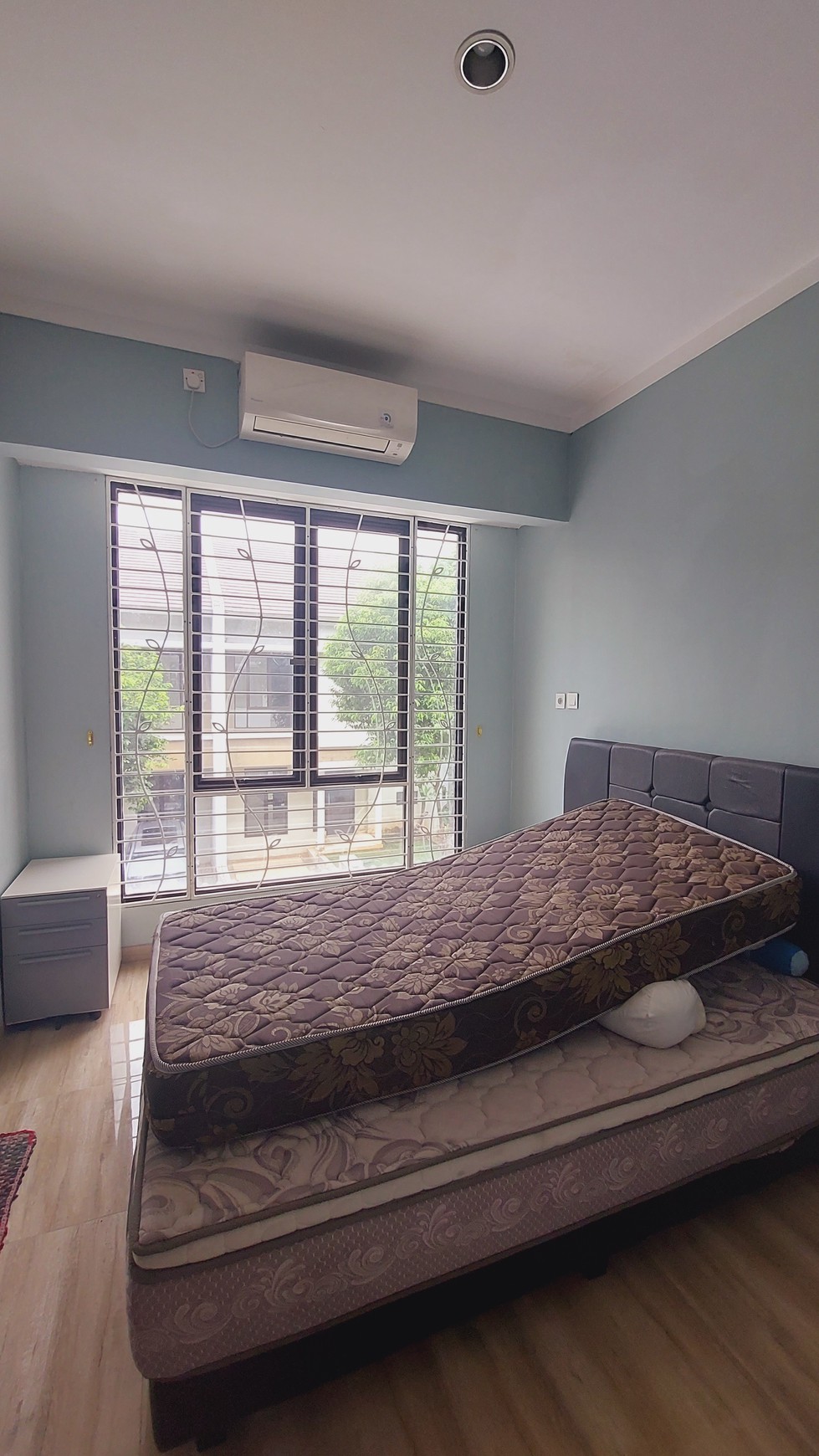 Rumah Semi Furnish Cantik, Rapih Dalam Cluster  Di Graha Raya Bintaro