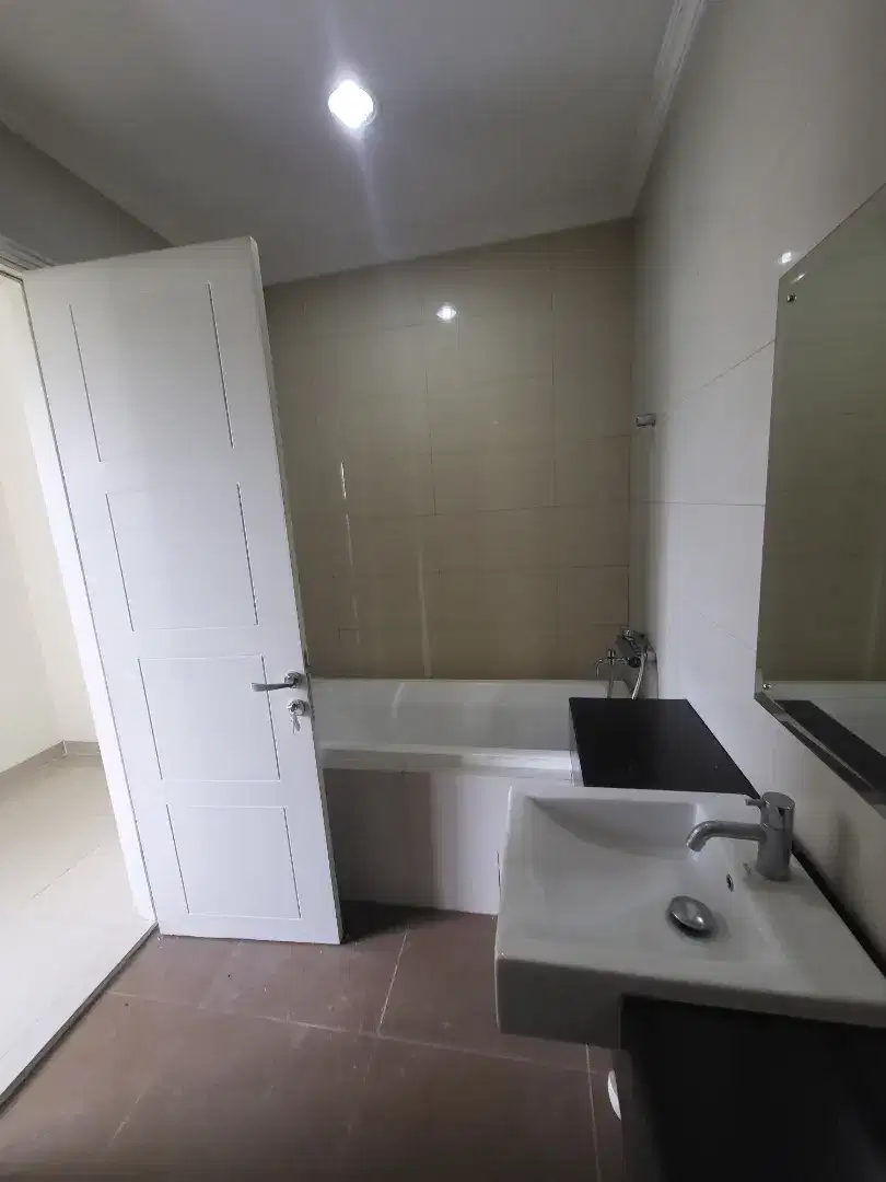 Best Price. Rumah mewah di cluster Maxwell, Gading Serpong