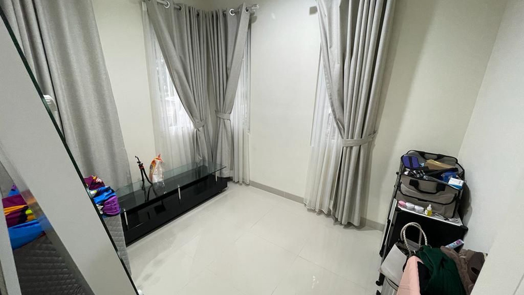 Hot Price. Rumah hook di cluster Thomson, Gading Serpong