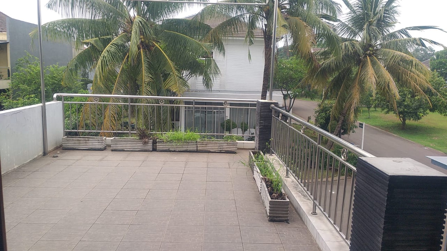 Jual  Murah!!! Rumah Cantik  di Cluster terdepan Kota Wisata 