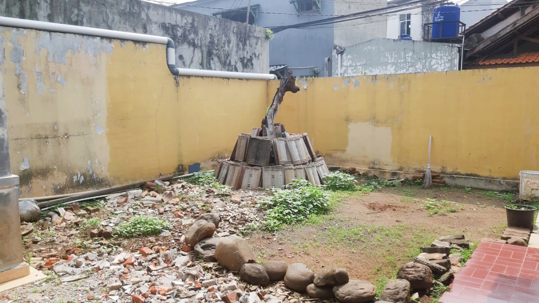 Rumah Hitung Tanah Area Cipete