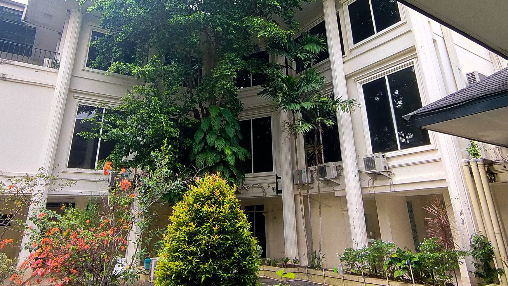 Dijual Rumah Menteng Lux, Elit, Strategis