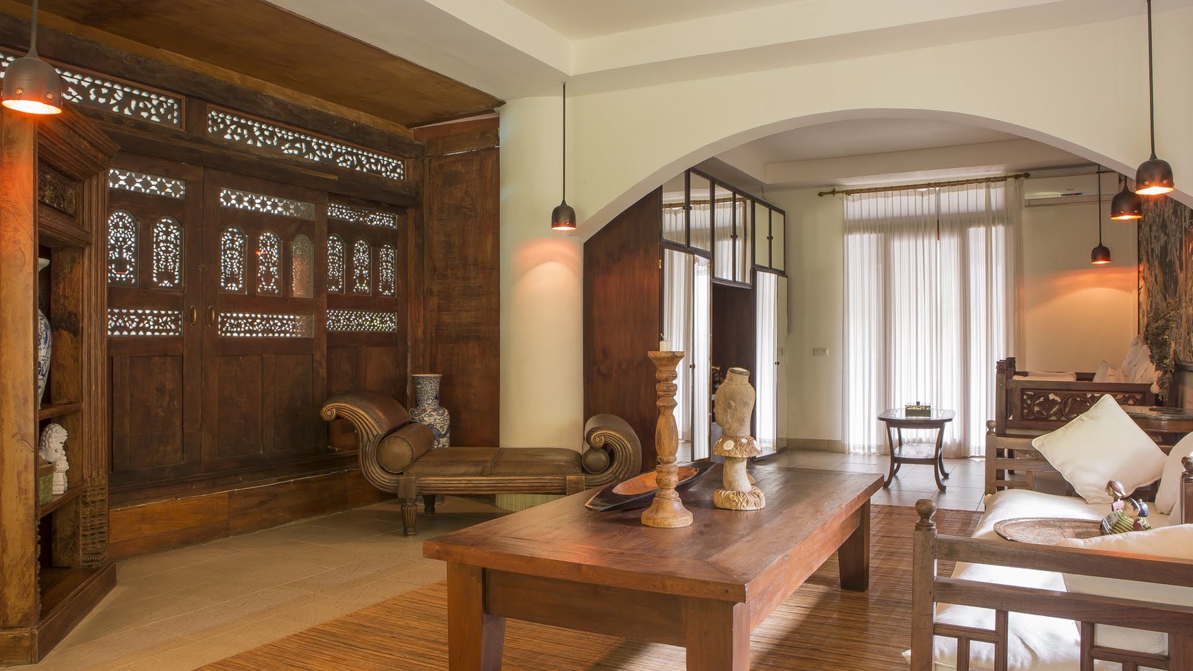 Luxury 6 Bedroom In Great Location Seminyak Bali