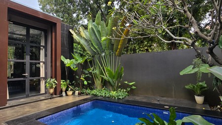 Rumah di Puri Bintaro dengan Pool di Sektor 9 Bintaro