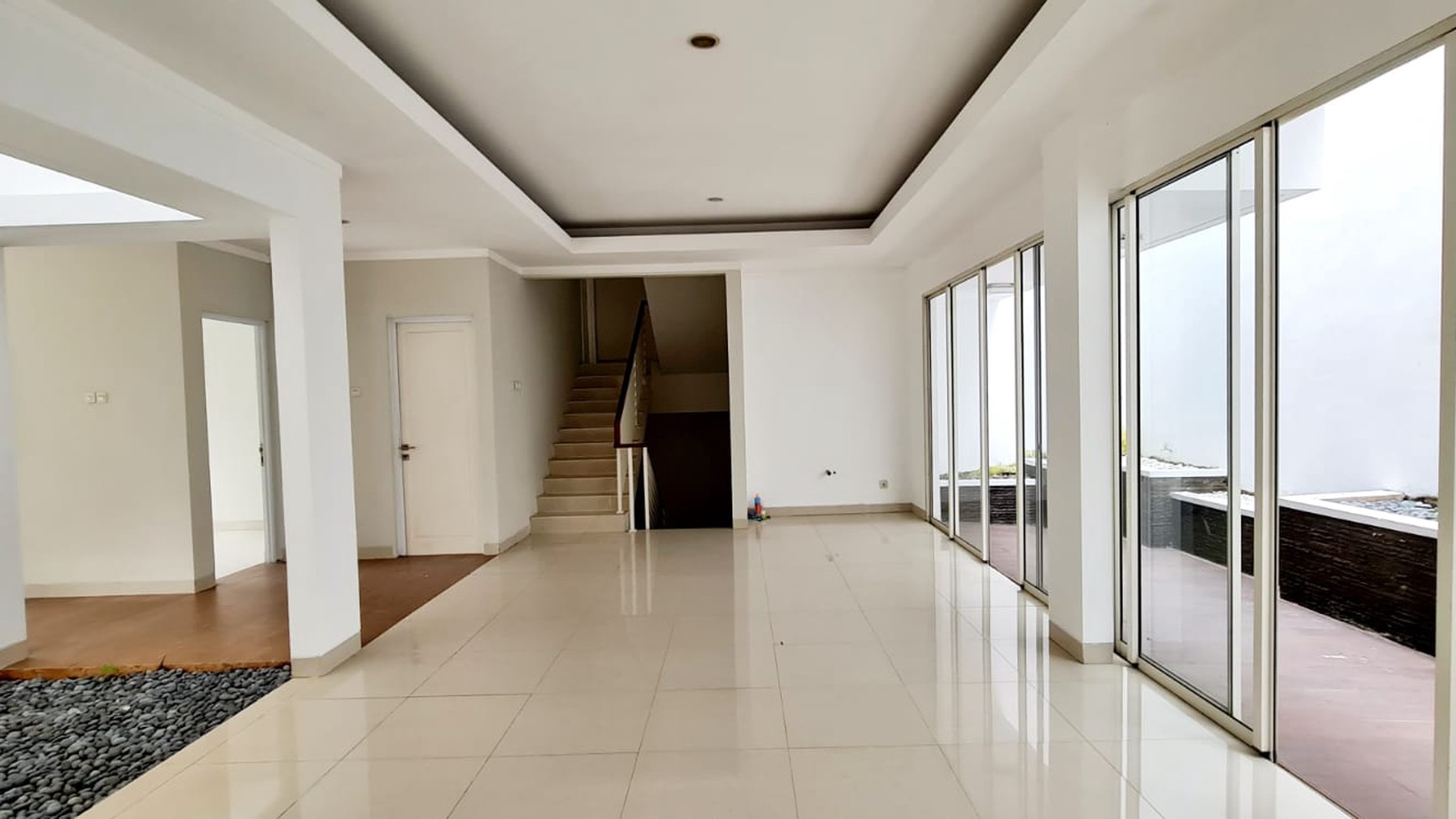 Rumah Bagus, Posisi hook di Cluster Kebayoran Residence, Bintaro Jaya