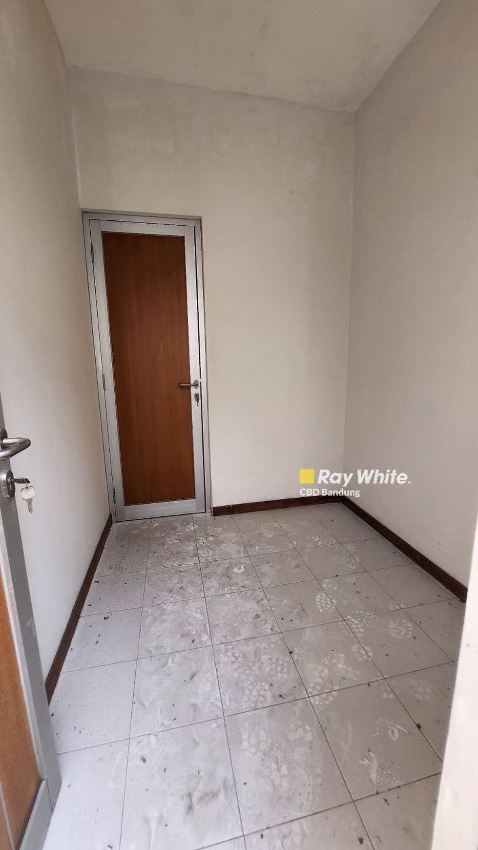 Reposisi Harga, Rumah cantik Semi Furnished Siap Huni di Cigadung - Bandung 