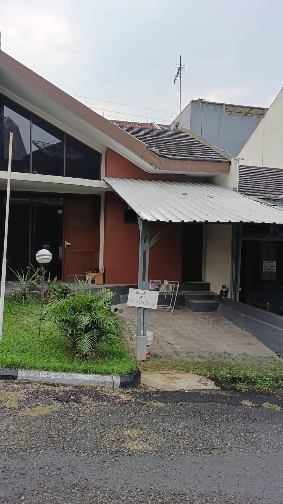 Rumah Minimalis di Komplek Setraduta Bandung