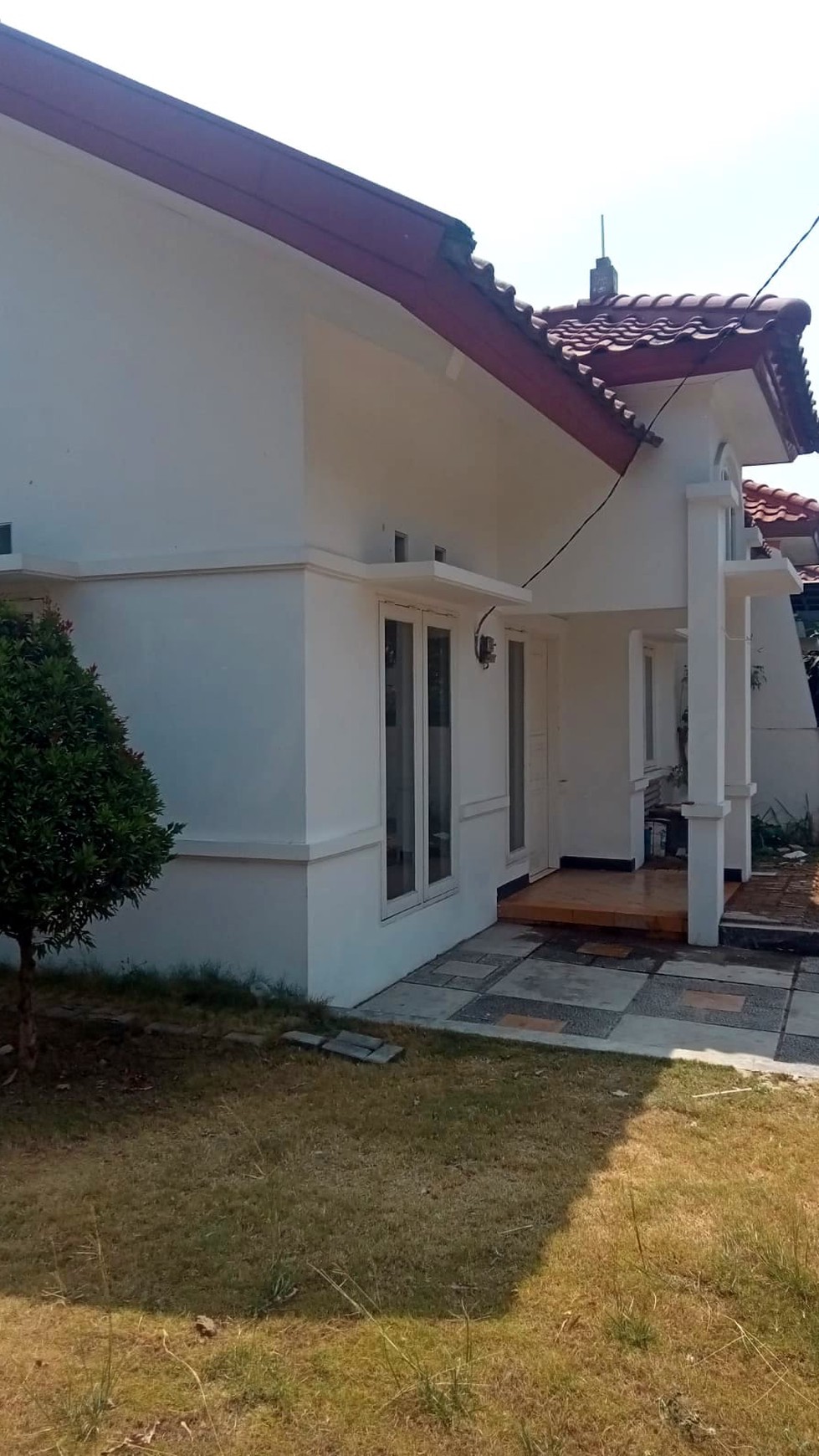 Dijual rumah luas siap huni di Kota Harapan Indah