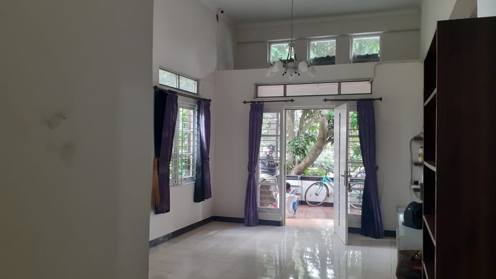 Rumah Cantik di Kota Baru Parahyangan 