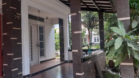 Rumah Cantik di Kota Baru Parahyangan 