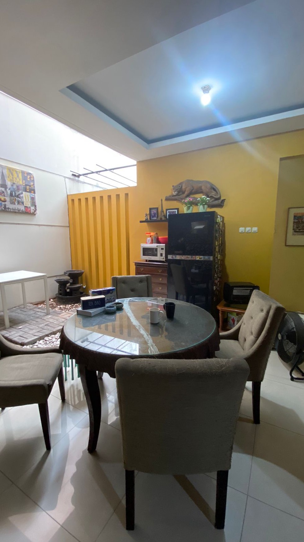 Rumah Dua Lantai di Bintaro Jaya Sektor 9