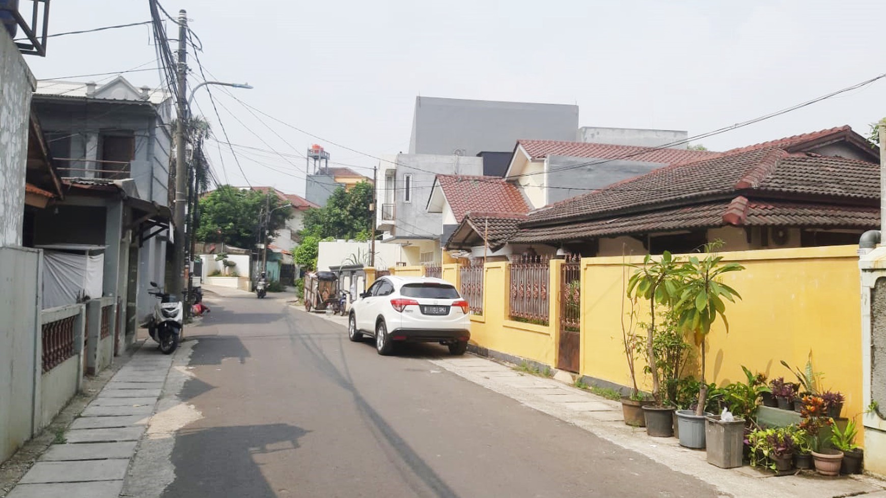 Rumah Bagus Di Komp DPR Meruya Selatan Jakarta Barat