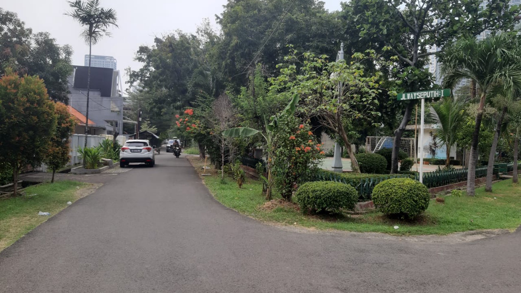 Rumah Bagus Di Jl Way Seputih, Komp Pengairan Grogol Jakarta Barat