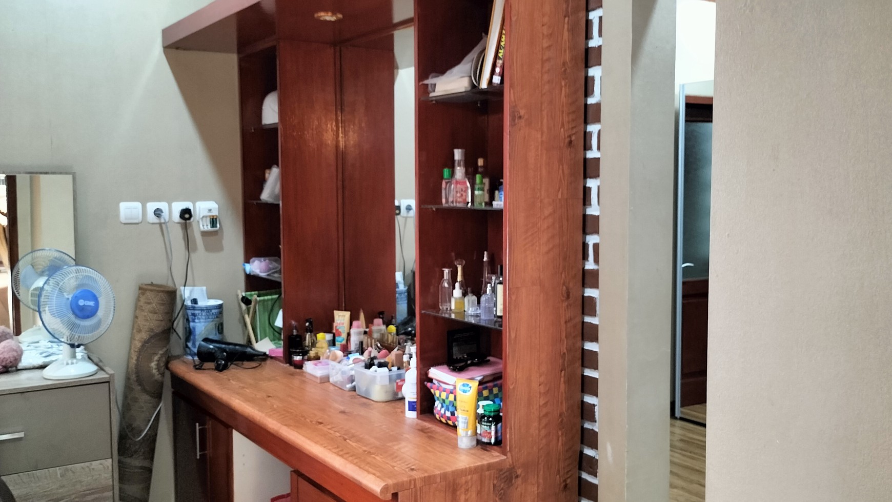 Rumah Hitung Tanah Area Cipete