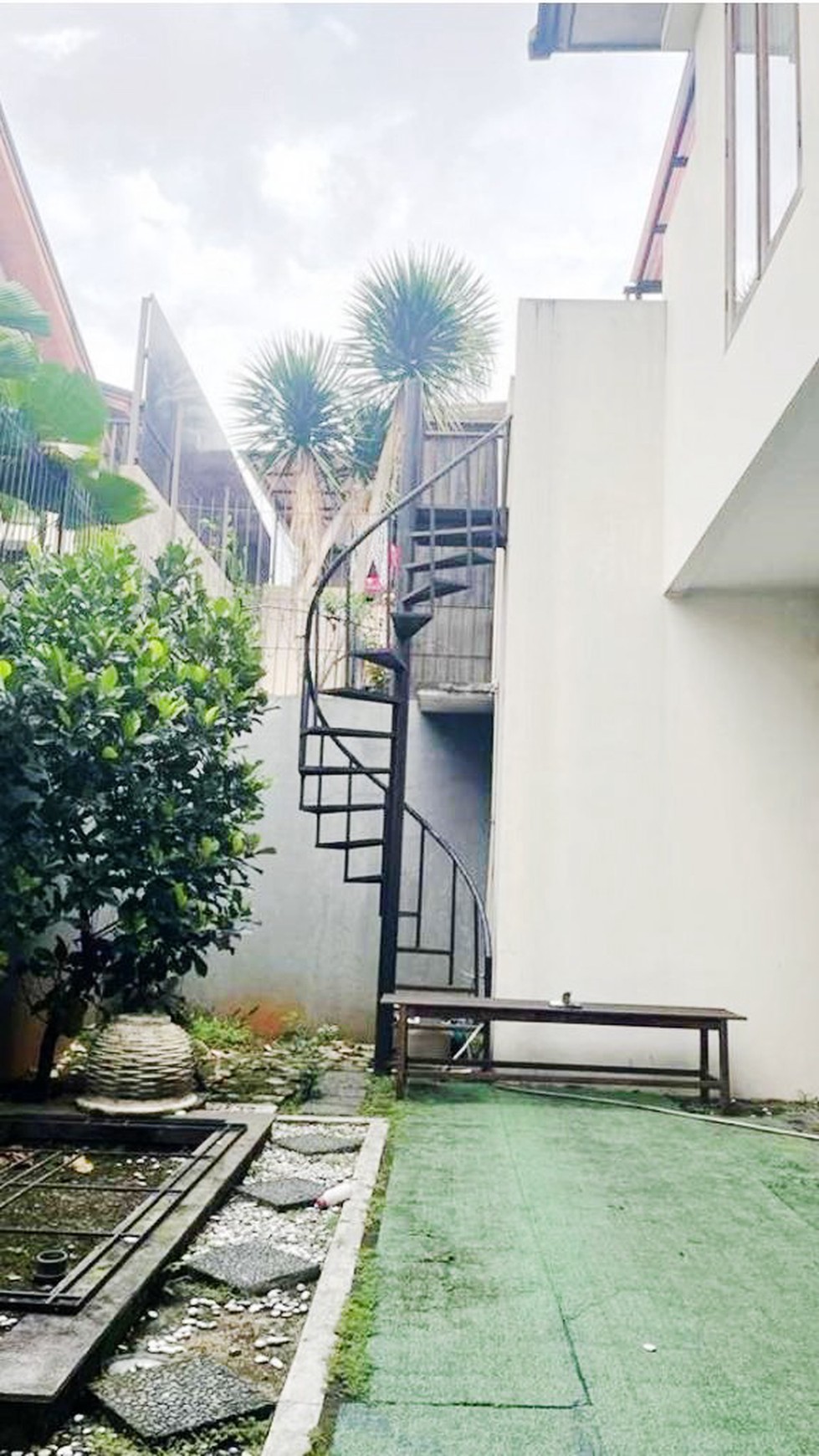 Rumah Hitung Tanah Area Cipete