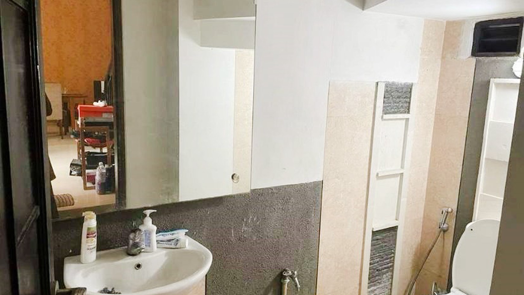 Rumah Hitung Tanah Area Cipete