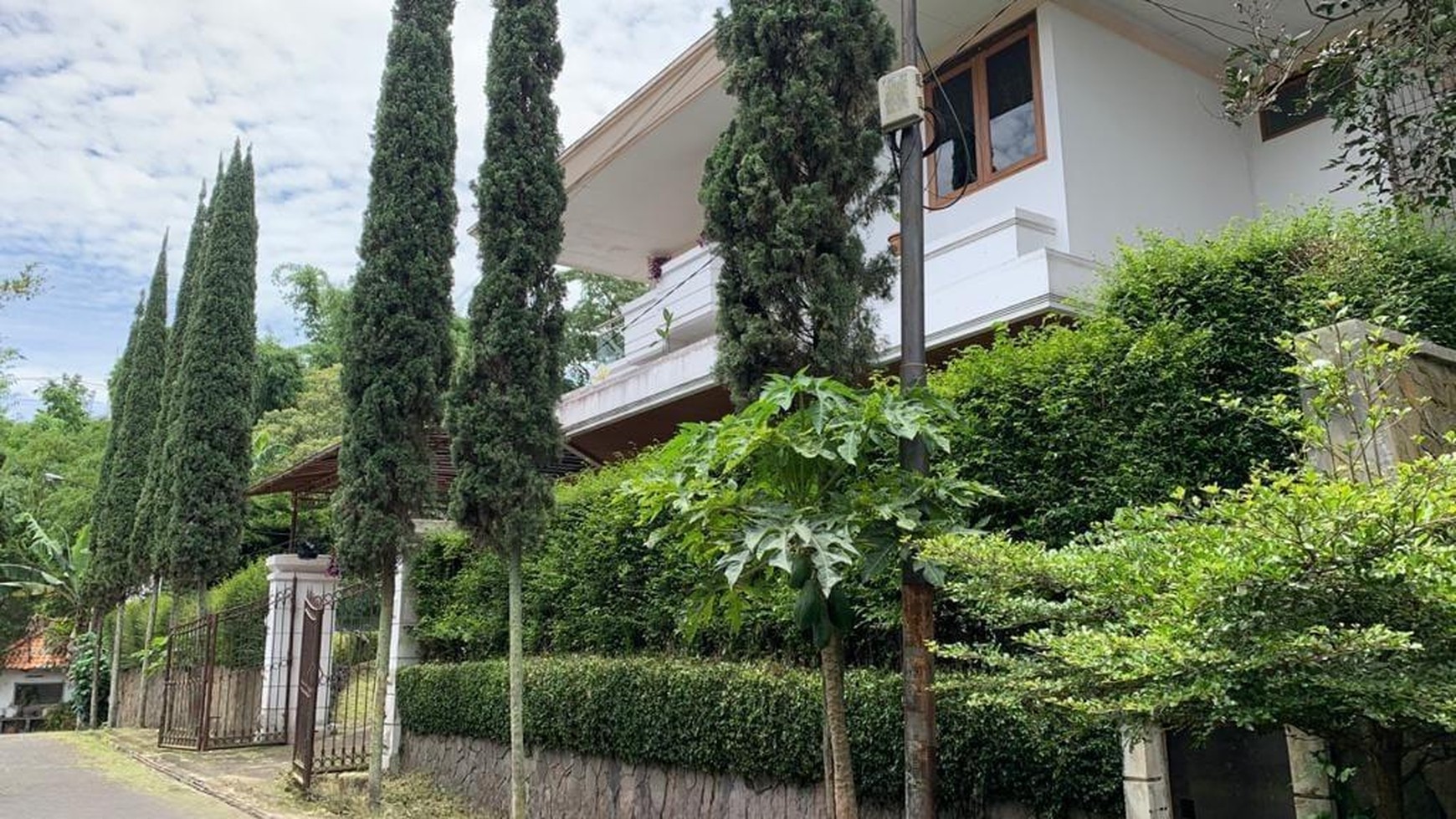 Rumah Hitung Tanah Area Cipete