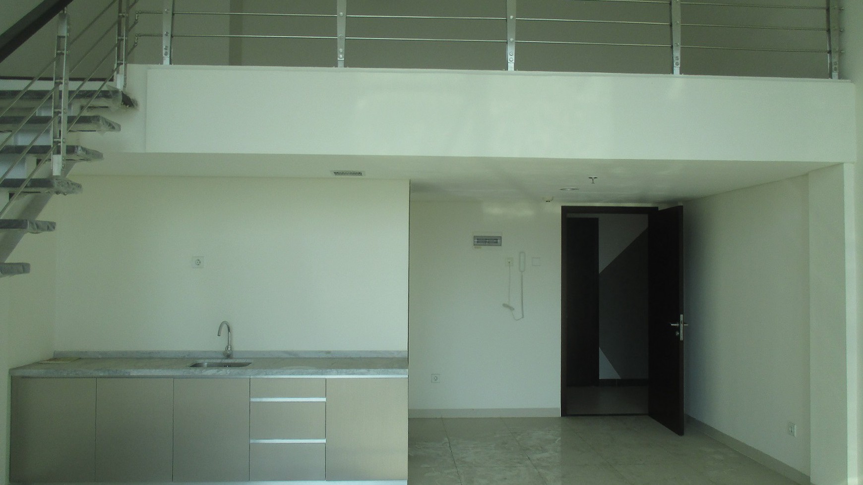 SOHO Apartemen Brooklyn Alam Sutera Tangerang Selatan dengan luas semigross 81,04 m2.