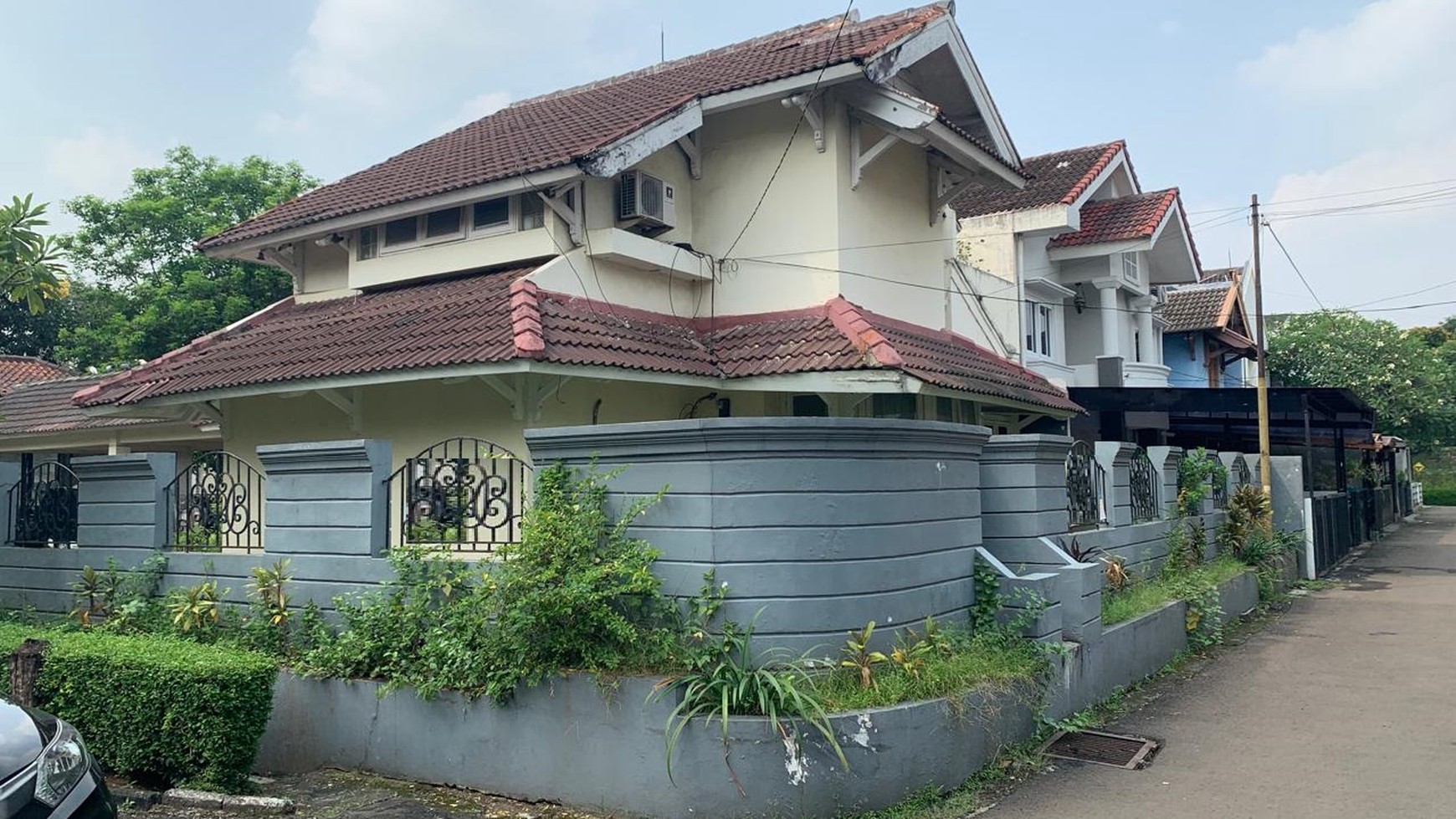 Rumah lama dg tanah luas di Bintaro sek 2 TngSel.