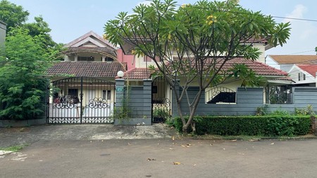 Rumah lama dg tanah luas di Bintaro sek 2 TngSel.