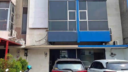 Ruko Siap Pakai Lokasi Strategis Pinggir Jalan Raya @Veteran, Bintaro